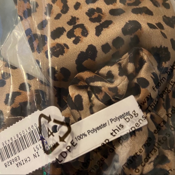 NWT J. Crew Leopard Satin Scrunchie With Bow - Picture 5 of 7